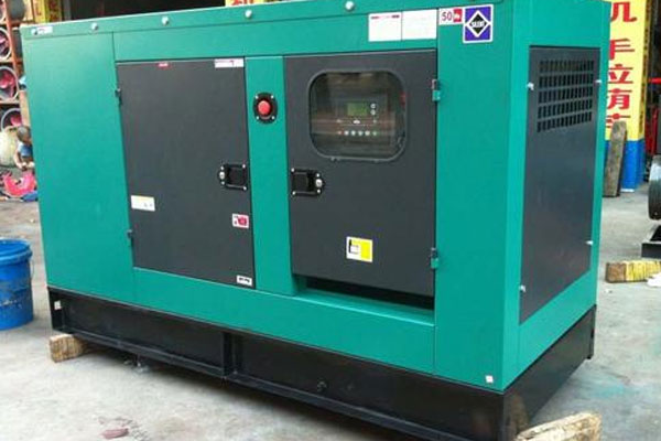 阳东如何检查机油的使用时间？