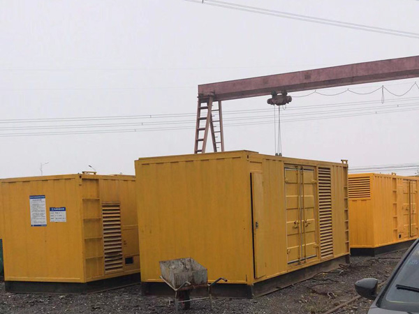 阳东100kw柴油发电机组每小时油耗？